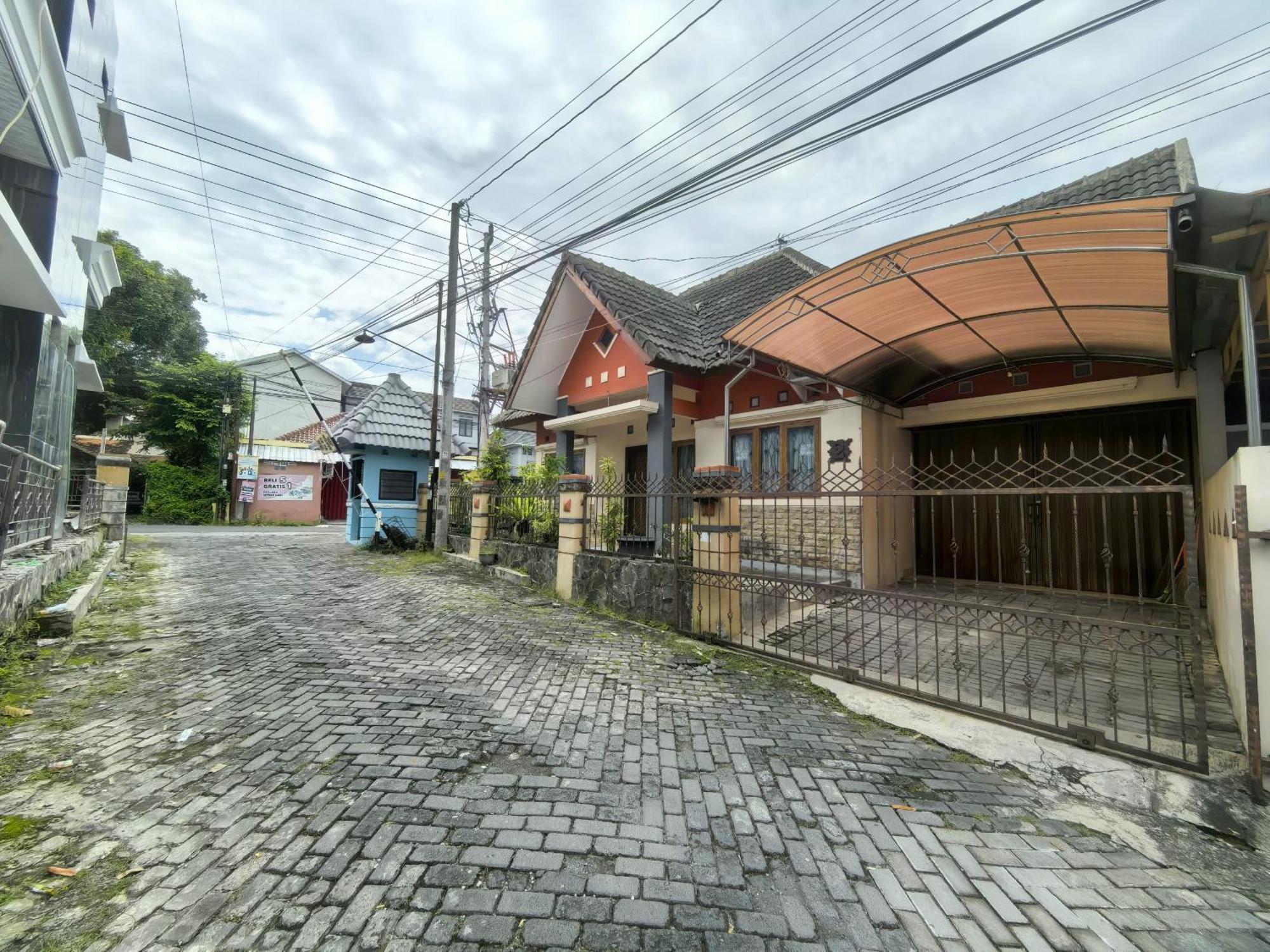 יוגיאקרטה Mutiara Babarsari Homestay Jogja מראה חיצוני תמונה